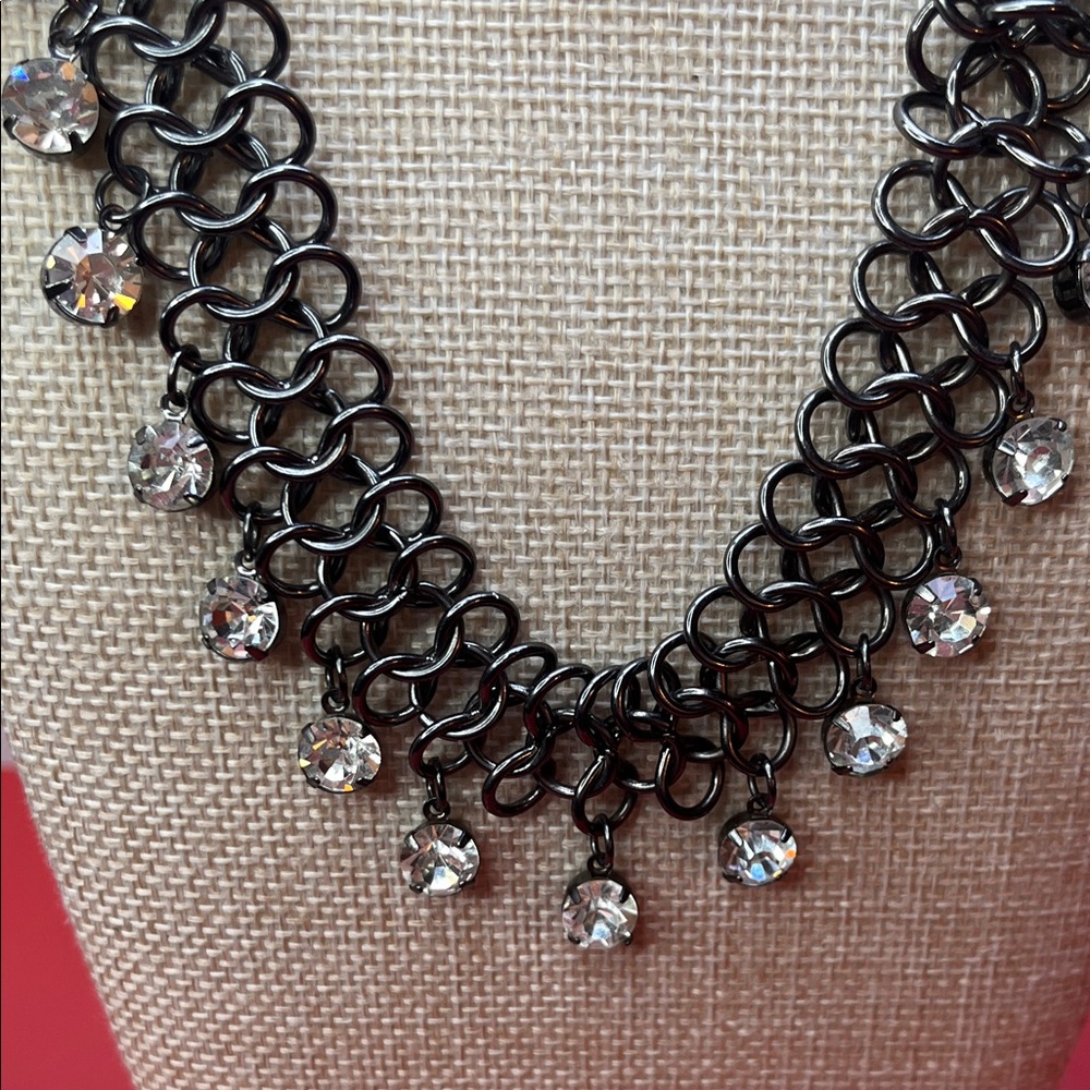 Gunmetal Chainmail and Rhinestone necklace - Picture 4 of 6